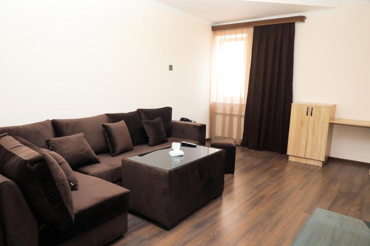 Aragast Hotel & Brewery Севан Экстерьер фото